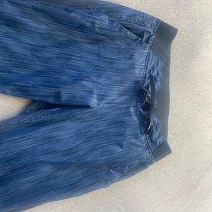 Athletes 00  ankle crop leggings